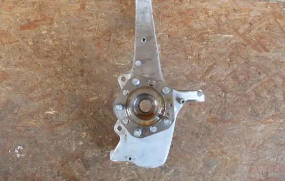 Tesla Model Y Front wheel hub spindle knuckle 118831600F