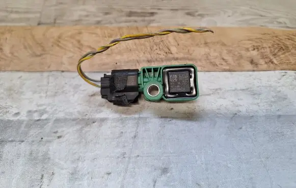 Volvo V50 Airbag deployment crash/impact sensor 31264409