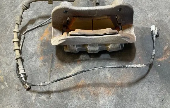 Land Rover Evoque II Front brake caliper