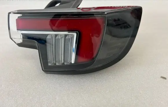 Opel Mokka B Rear/tail lights 9833721980 2SK014994
