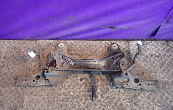 Volkswagen Golf IV Front subframe