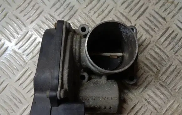 Skoda Fabia Mk2 (5J) Throttle valve 03D133062E