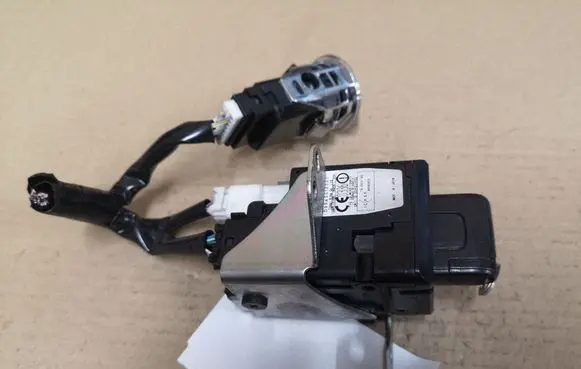 Toyota Corolla Verso AR10 Ignition lock 2584ARI24KTY 2004DJ1452