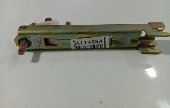 Mercedes-Benz ML W163 Seat belt adjustment rail A1658600188