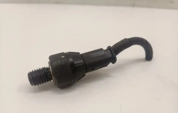 Opel Insignia B Oil pressure sensor 13503566