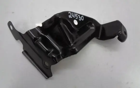 Nissan Navara D40 Fender mounting bracket 63144EA530