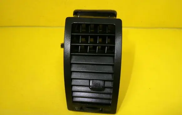 Volkswagen Polo IV 9N3 Dashboard side air vent grill/cover trim 6Q0819704