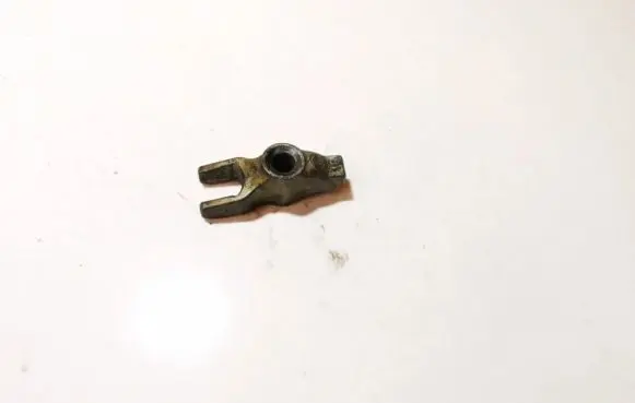 Opel Insignia A Fuel Injector clamp holder