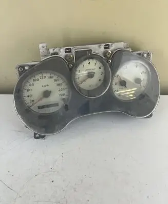 Toyota RAV 4 (XA20) Speedometer (instrument cluster) 8380042860