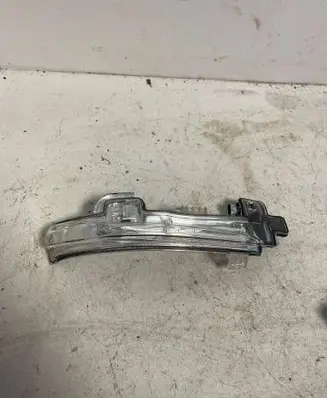 Volvo S60 Mirror indicator light 3100928 3100930