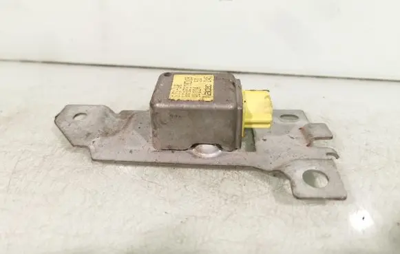 Mazda 626 Airbag deployment crash/impact sensor