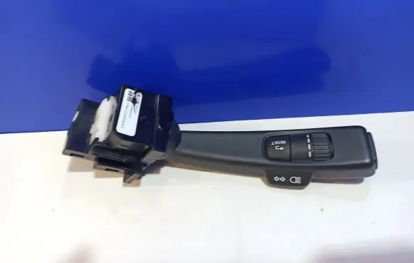 Volvo S60 Indicator stalk 1456045 32211903