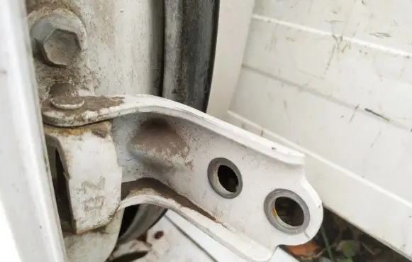 Subaru Legacy Rear door lower hinge