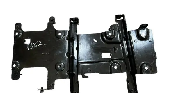 Peugeot 208 Engine mounting bracket 9834471180
