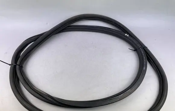 Volkswagen Golf VIII Rubber seal front door (on door) 5H4867912