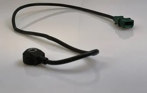 Audi A4 S4 B5 8D Detonation knock sensor 054905377A 261231038