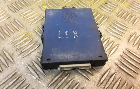 Lexus RX 450H Gateway control module 8911148040