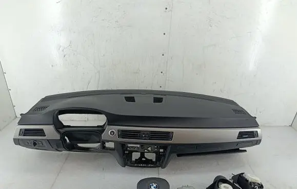BMW 3 E90 E91 Dashboard 