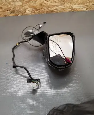 Mercedes-Benz E W238 Front door electric wing mirror 041385