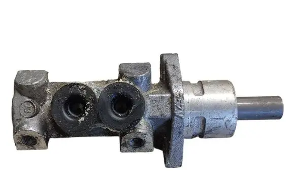 Audi A4 S4 B7 8E 8H Master brake cylinder