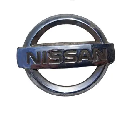 Nissan Primera Manufacturer badge logo/emblem 
