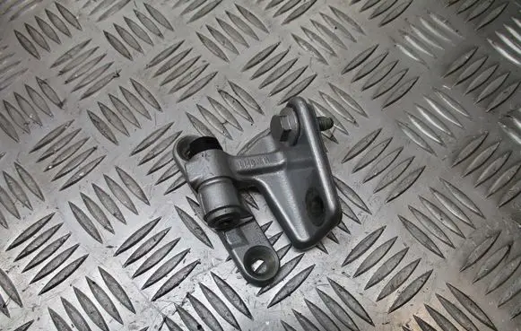 Mercedes-Benz A W169 Rear door upper hinge 