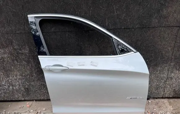 BMW X4 F26 Front door 