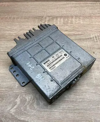 Chrysler Voyager Engine control unit/module ECU P04686660AC 0281001333