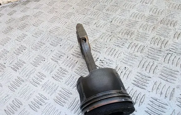 BMW 3 E90 E91 Piston with connecting rod 0840C