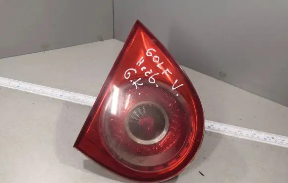 Volkswagen Golf V Tailgate rear/tail lights 1K6945093J