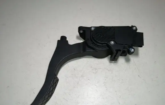 Skoda Fabia Mk1 (6Y) Accelerator throttle pedal 6Q1721503F