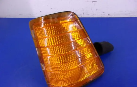 Mercedes-Benz E W124 Front indicator light