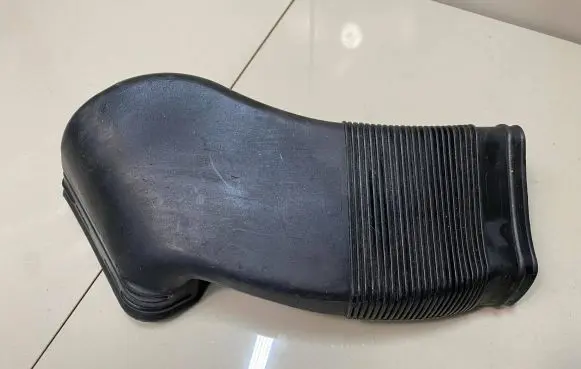 Audi A6 S6 C5 4B Air intake duct part 8D0129617AA