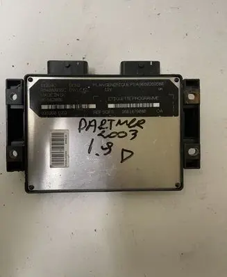 Peugeot Partner Engine control unit/module 9661879080