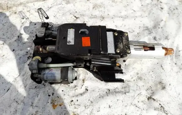 BMW X5 E53 Steering wheel axle 10942659 0390201667