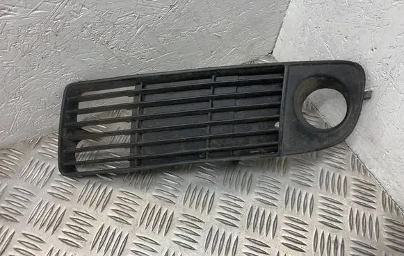 Audi A6 S6 C5 4B Front bumper lower grill 4B0807681 D112550