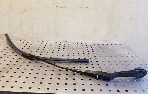 Ford Focus Front wiper blade arm BM5117526AB