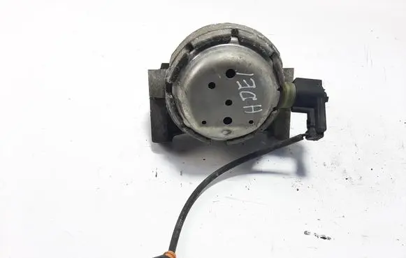Audi A6 S6 C7 4G Engine mount bracket 