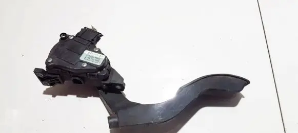 Volkswagen PASSAT B5.5 Accelerator throttle pedal 8D1721523F 6PV008376-03