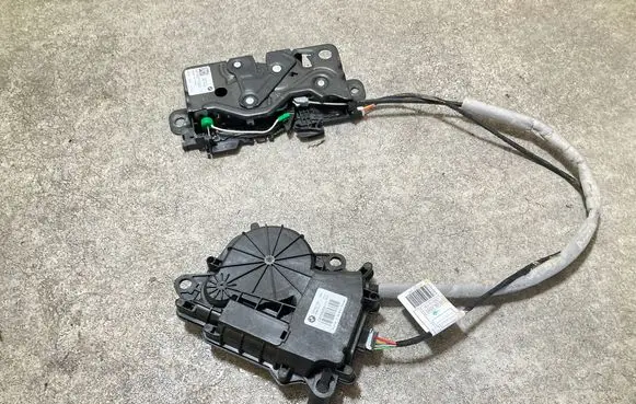 Tailgate/trunk/boot lock/catch/latch
