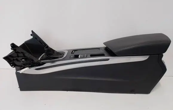 Renault Megane IV Center console 