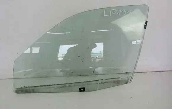 Renault Clio II Front door window glass four-door 