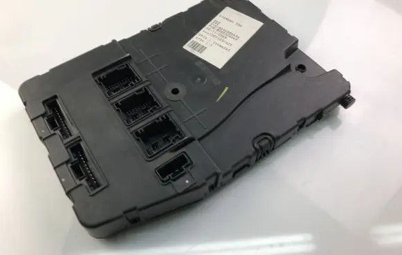 Renault Scenic II - Grand scenic II Comfort/convenience module 8200306434