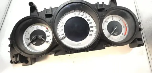 Mercedes-Benz C W204 Speedometer (instrument cluster) A2049004909 2049018002 A2C81593100