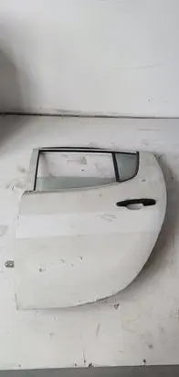 Mitsubishi L200 Rear door