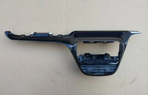 Peugeot 2008 I Dashboard center trim panel 9673830077