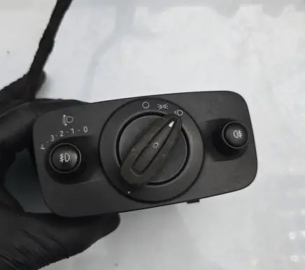 Ford Fiesta Light switch 8A6T13A024BB 10004132