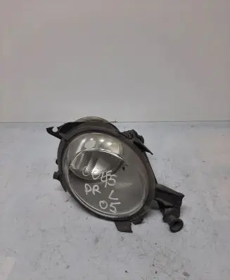Volkswagen Golf V Front fog light