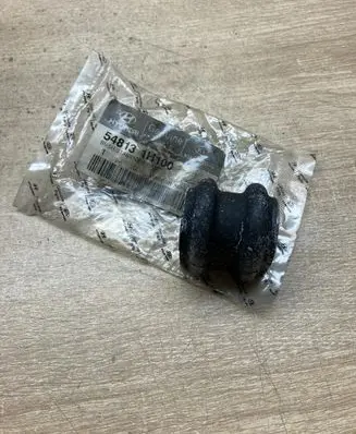 Hyundai i30 Front anti-roll bar/stabilizer link 548131H100