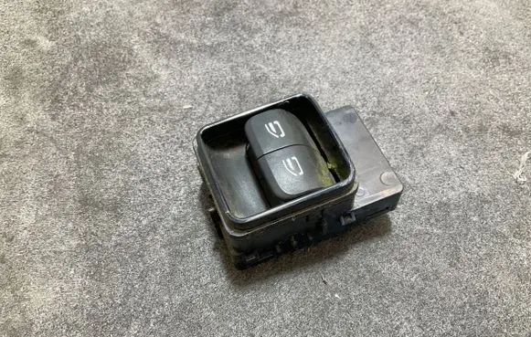 Mercedes-Benz Sprinter W907 W910 Electric window control switch A9079058902 192343925 D00000201